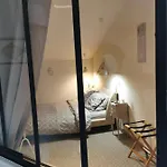 Au Domaine De Gigie Bed & Breakfast 3*